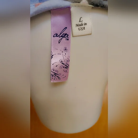 🩷$10 | Alya Smocked Peplum Top — Made in USA — Size L 🌸 - Picture 5 of 5